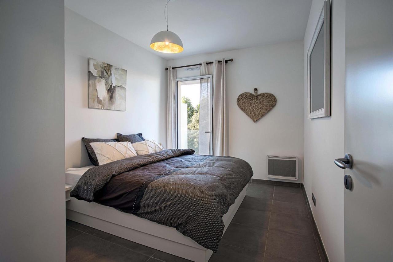 Superbe 3 P, 10 Mn De La Avec Piscine Et Parking Apartment