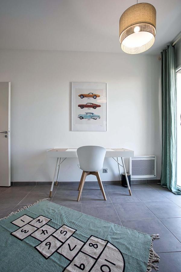 Superbe 3 P, 10 Mn De La Avec Piscine Et Parking Marseille