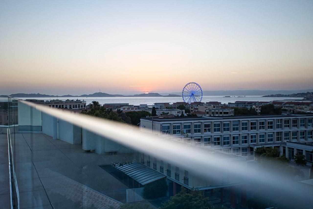 Apartment Superbe 3 P, 10 Mn De La Avec Piscine Et Parking *